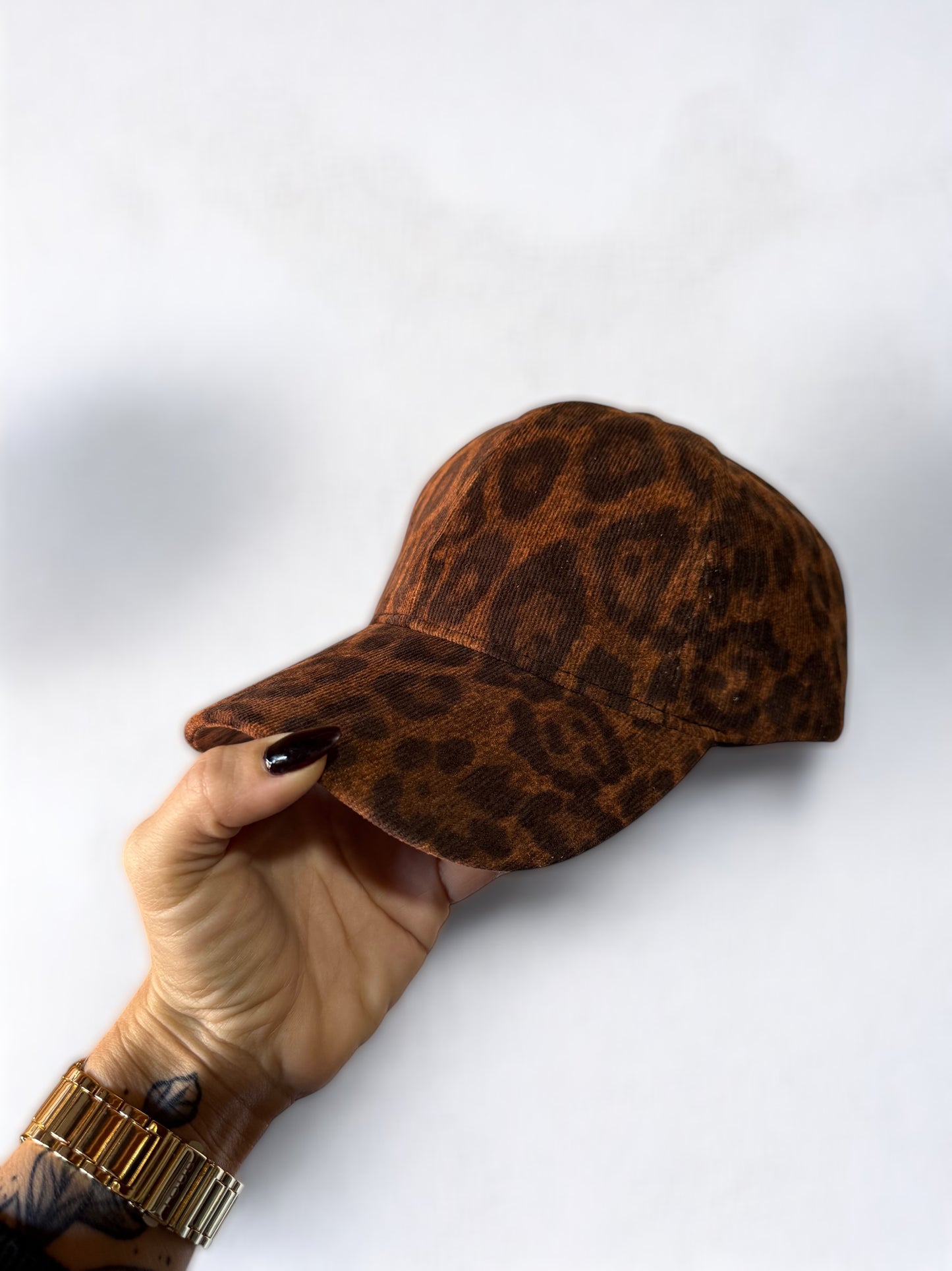 GORRA LEO PANA