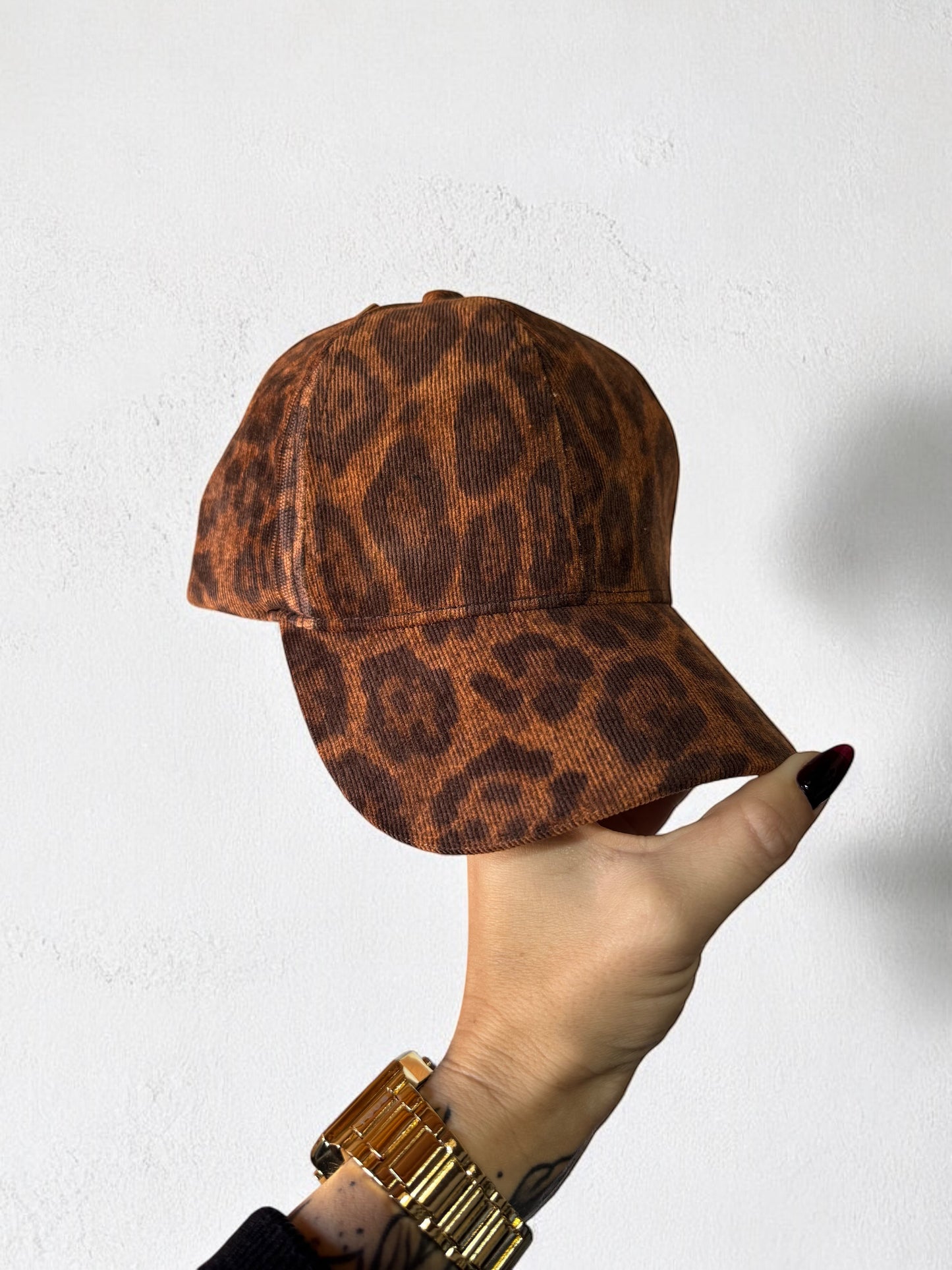 GORRA LEO PANA
